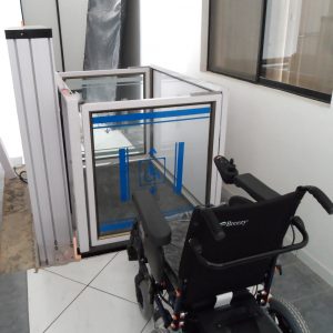 Hydraulic-wheelchair-lift