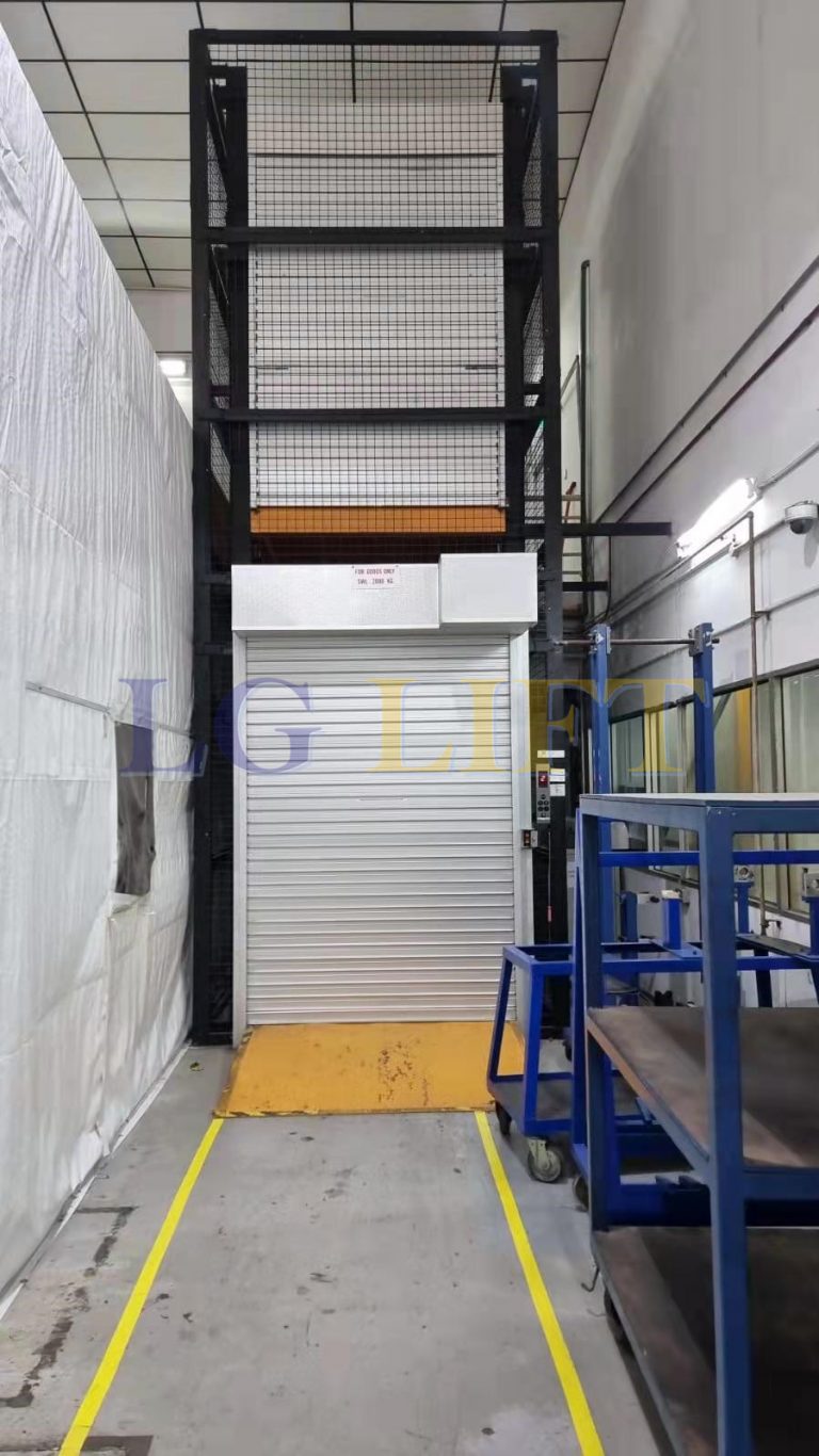 Read more about the article Fantastic Freight Cargo Lift with Fully Wiremesh Covering
